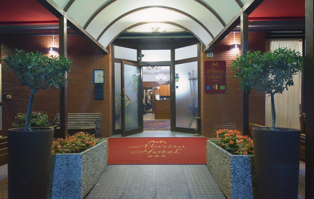 Hotel Marisa ألبينغا المظهر الخارجي الصورة