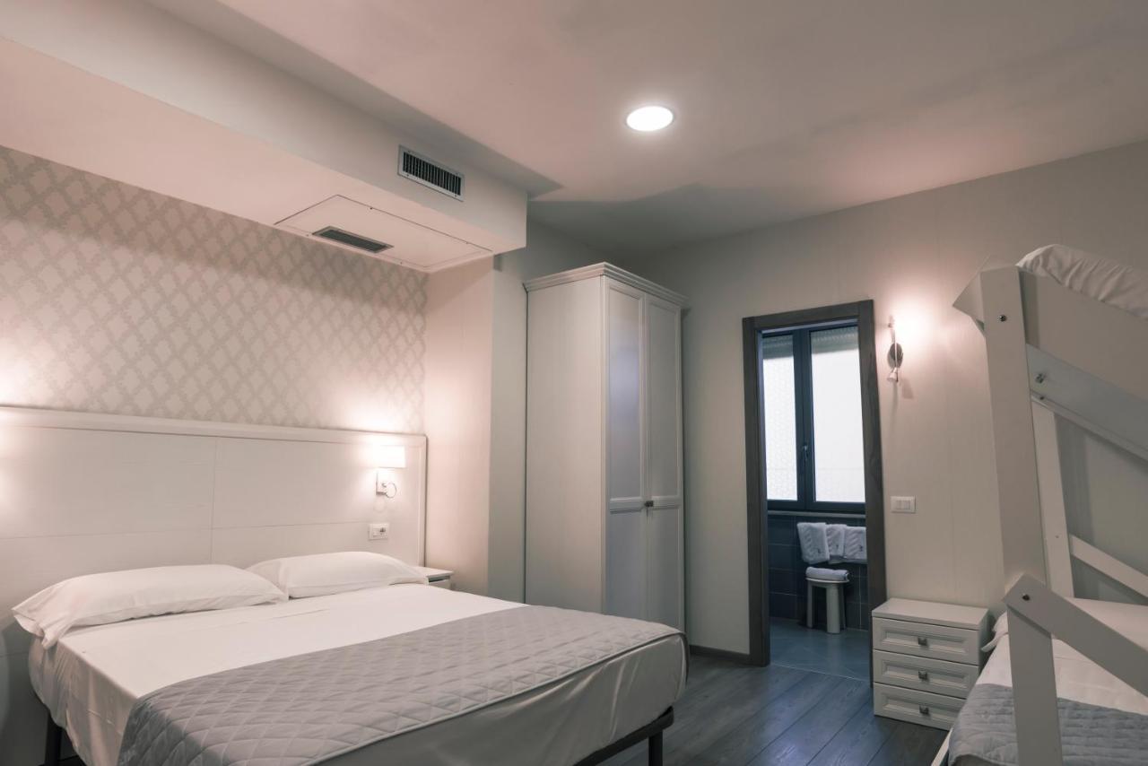 Hotel Marisa ألبينغا المظهر الخارجي الصورة