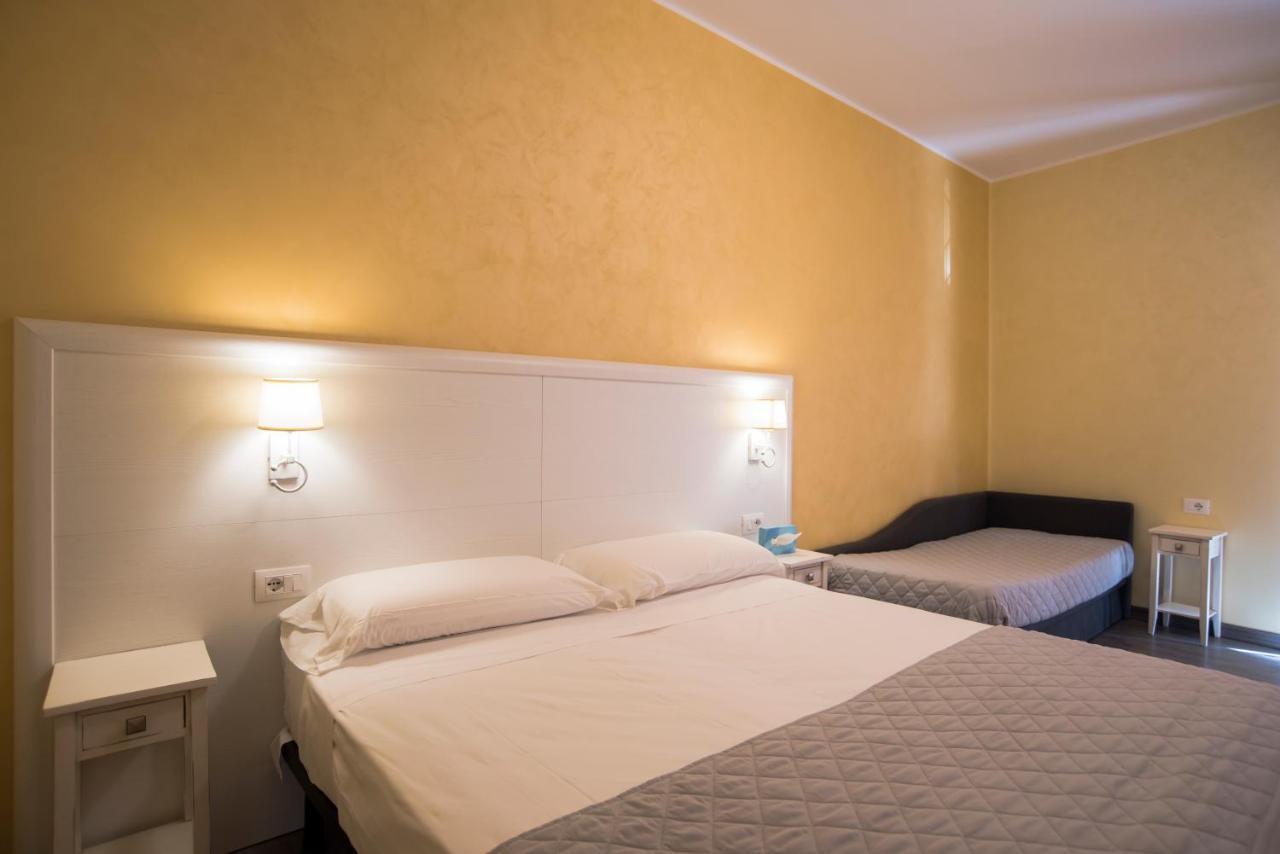 Hotel Marisa ألبينغا المظهر الخارجي الصورة