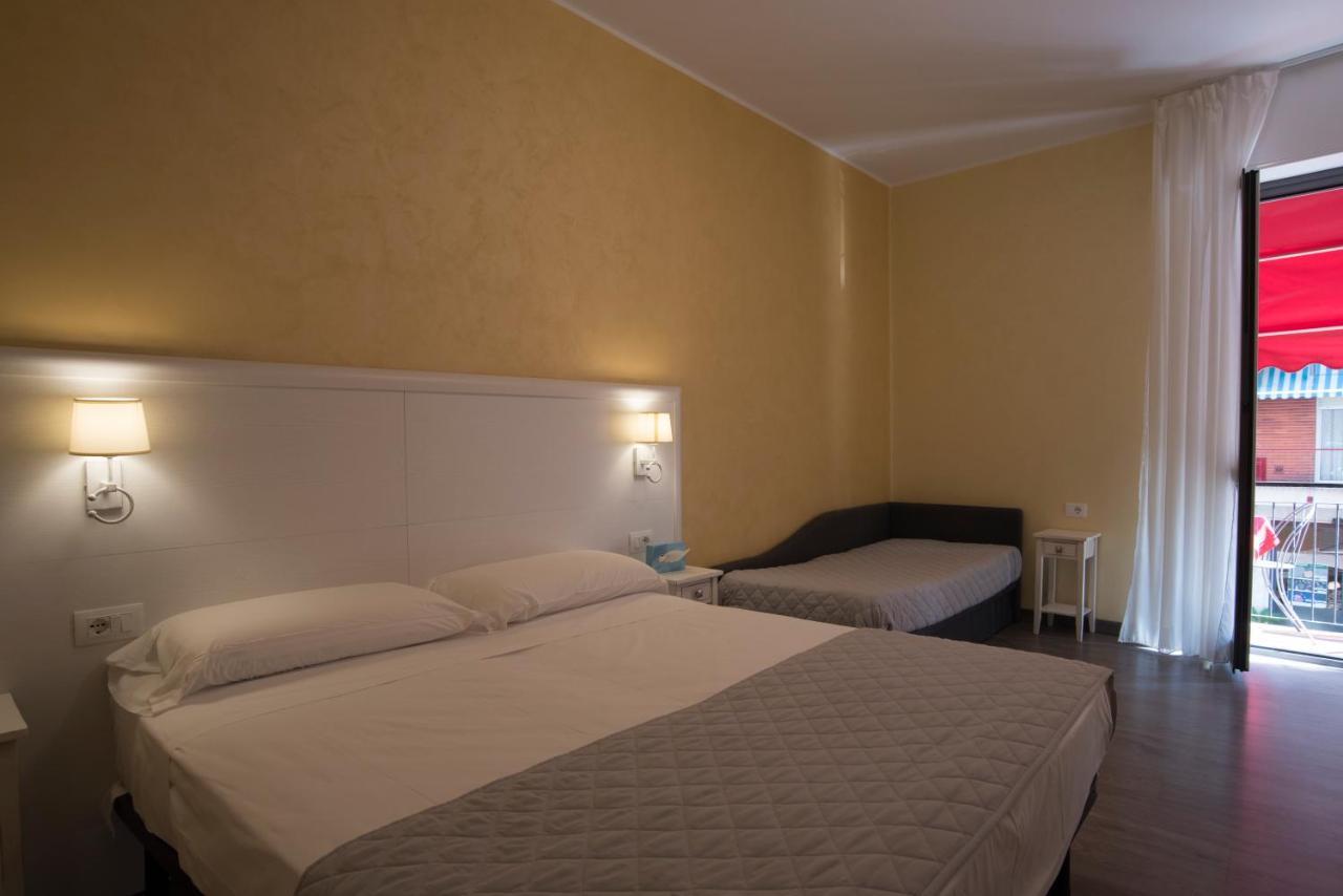 Hotel Marisa ألبينغا المظهر الخارجي الصورة